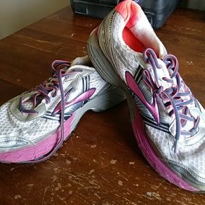 Brooks GTS 14